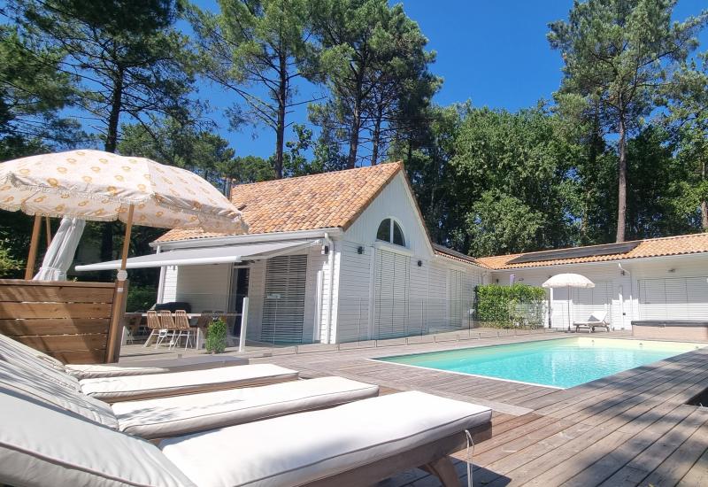 Piscine 8 x 4 m chauffée